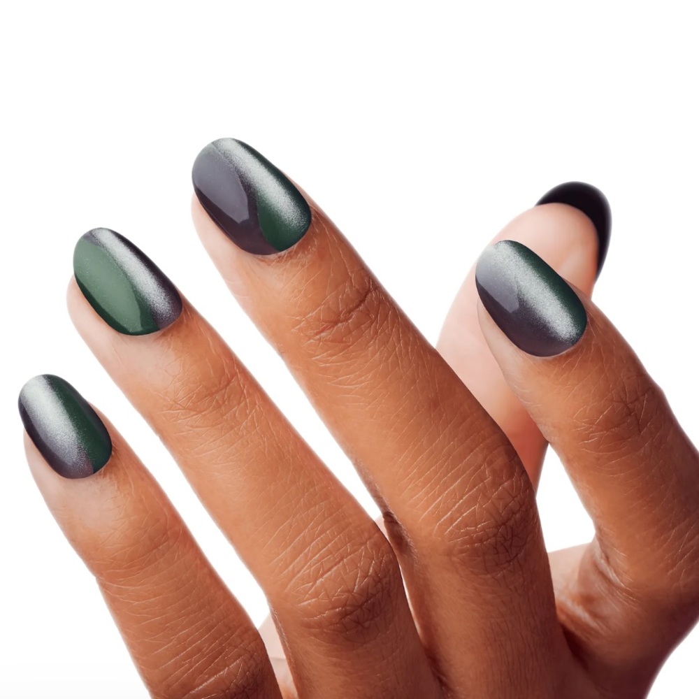 KISS Gel Fantasy Magnetic Press On Glue Nails - Dial Me
